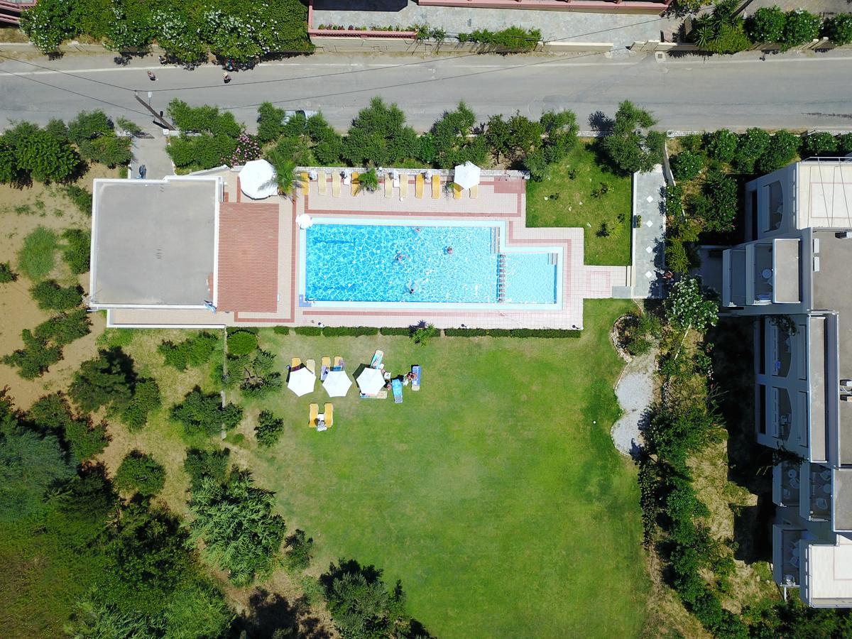 Merabello Apartments Agia Marina  Exterior photo
